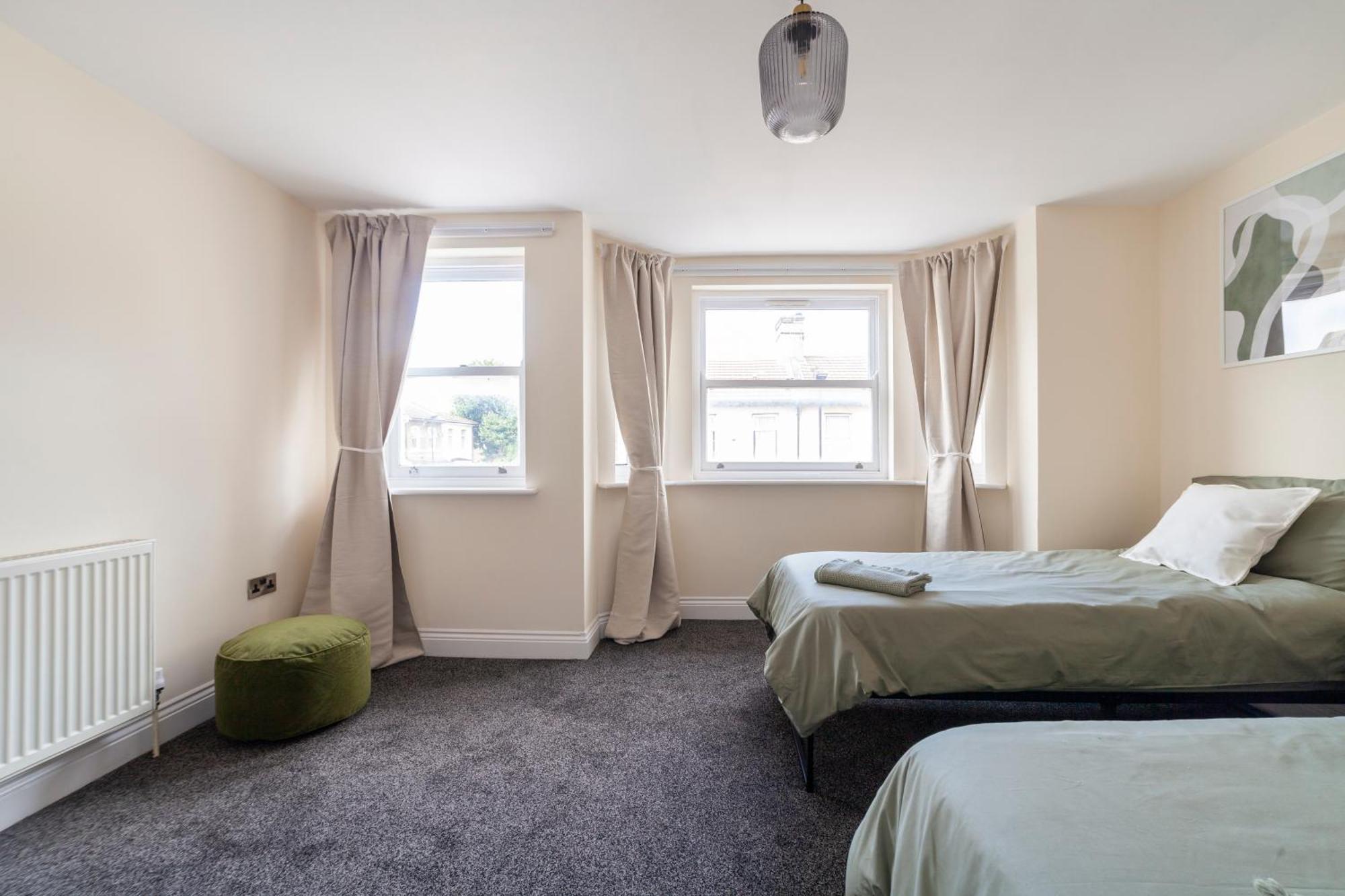Arte Stays Serviced Houses Stratford - 3 Bedrooms 2 Bathrooms Houses London, Stratford, Maryland, Free Parking, Garden, Weekly Or Monthly Stays - Up To 8 Guests Londres Exterior foto