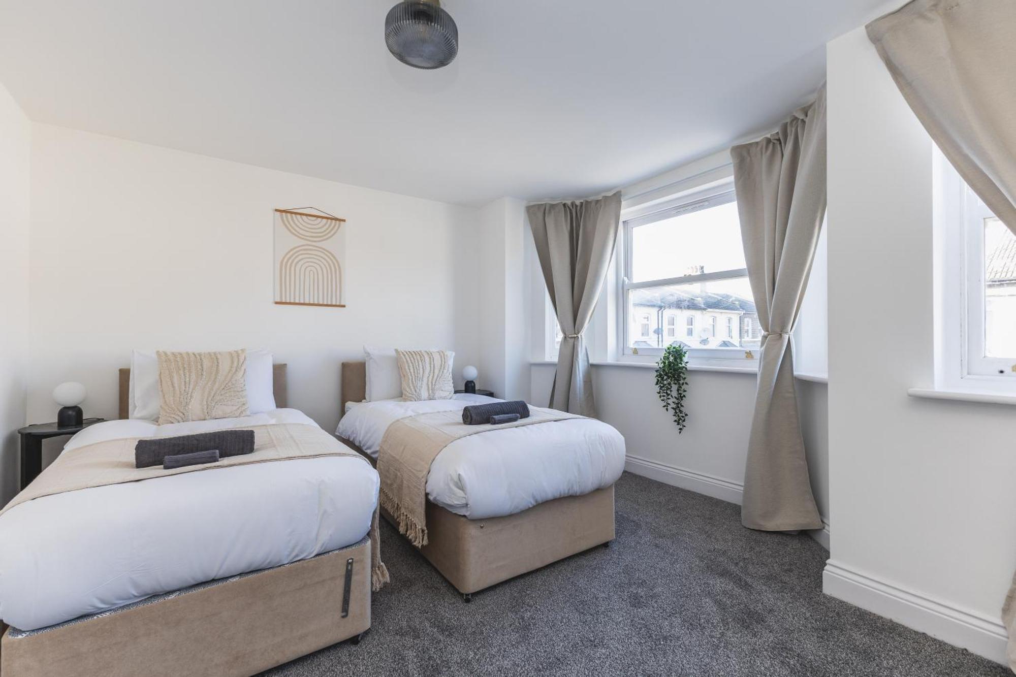 Arte Stays Serviced Houses Stratford - 3 Bedrooms 2 Bathrooms Houses London, Stratford, Maryland, Free Parking, Garden, Weekly Or Monthly Stays - Up To 8 Guests Londres Exterior foto